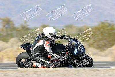 media/Dec-04-2025-Racers Edge (Thu) [[5ebc9f124d]]/3-B Group/5-Session 2 Turn 2 inside Speed Pans/